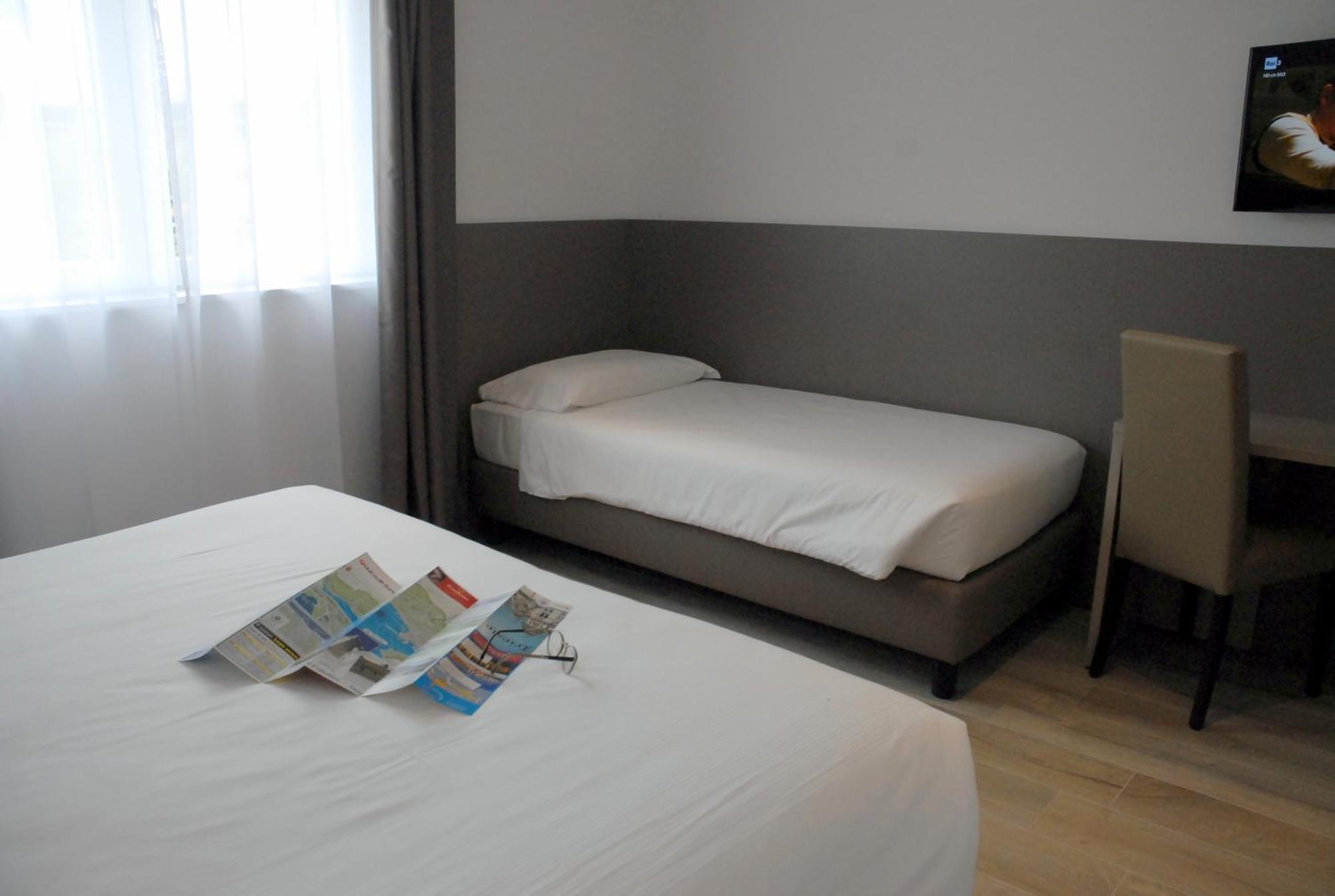 Hotel Sonia Trieste Exterior photo