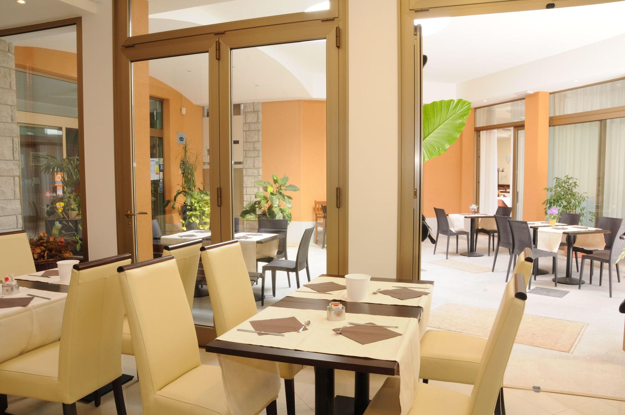 Hotel Sonia Trieste Exterior photo